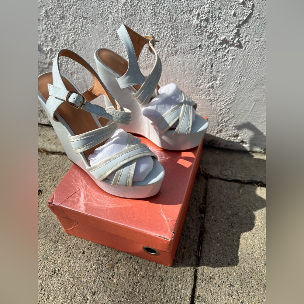 Size 6 white wedges
